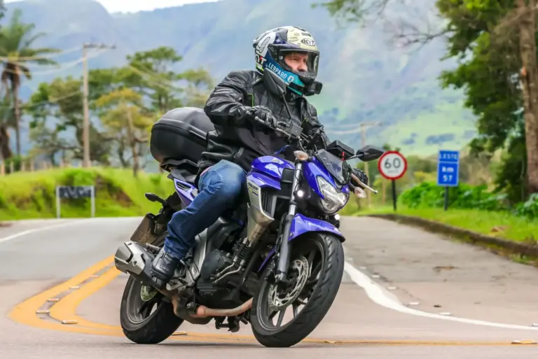 Bruselas estudia imponer el asistente de velocidad ISA en las motos: qué cambia para A1, A2 y A