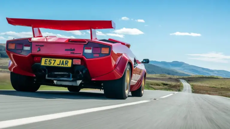 Lamborghini Countach mantenimiento: Harry’s garage se despide de su QV para una costosa restauración