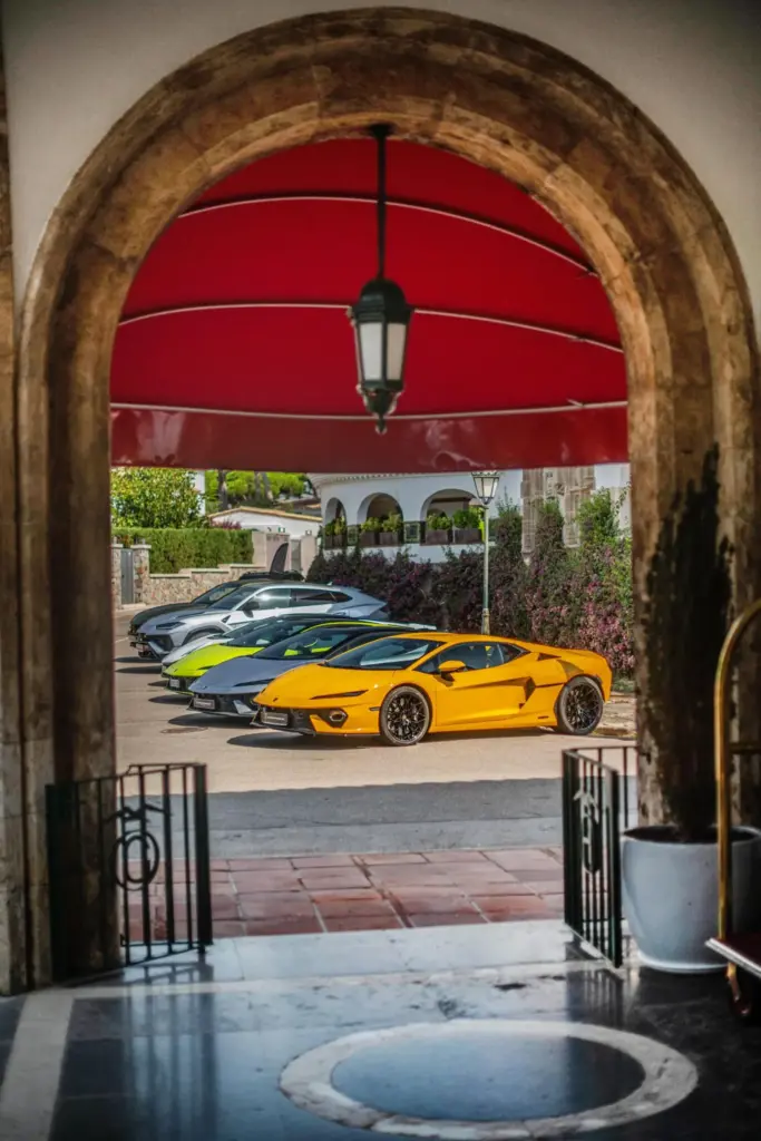 Lamborghini aterriza en Marbella con Driven by Color, su gira estival por el Mediterráneo 18 Motor16 lamborghini driven by color 13 Motor16