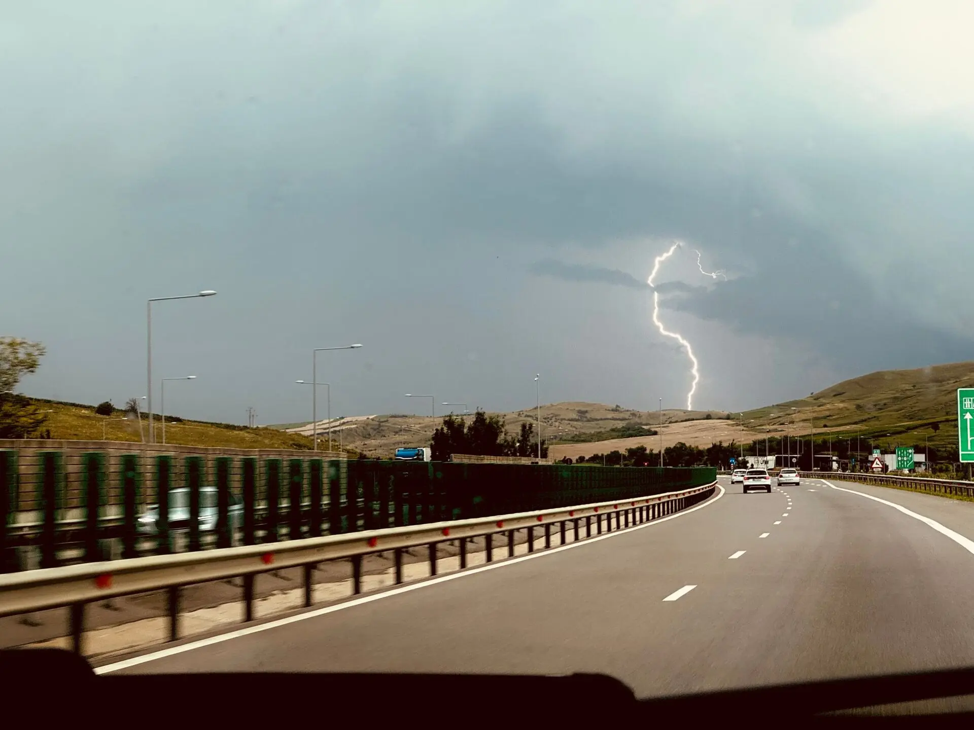 Austria impone el límite de 100 km/h en autopista por emisiones: los eléctricos, a 130 1 Motor16 eléctricos 130 km/h