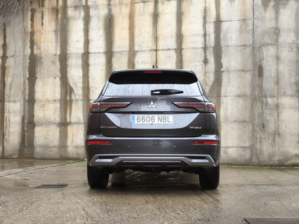 Prueba del Mitsubishi Outlander: SUV PHEV a precio de derribo
