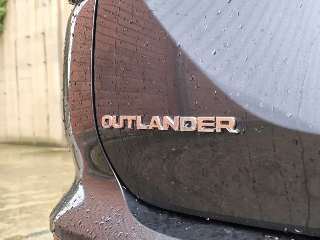 Prueba del Mitsubishi Outlander: SUV PHEV a precio de derribo