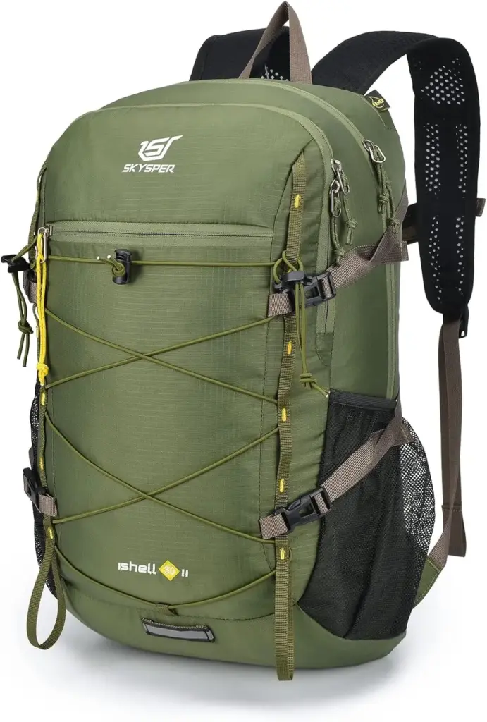 Amazon reúne los productos que necesitas para hacer el Camino de Santiago 1 Motor16 mochila senderismo. Amazon