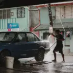 Multa por lavar el coche en la calle: cuánto cuesta según la ordenanza y cómo evitarlo