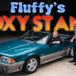 Gabriel Iglesias deja boquiabierto a Jay Leno con su Mustang de 1993: menos de 800 km