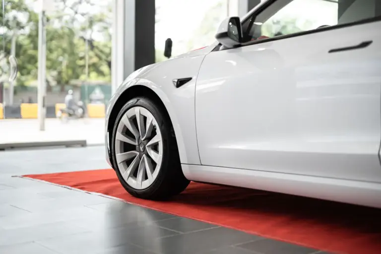 Ayudas PlanAuto+ Tesla: el comprador debe reclamar hasta 4.500 euros