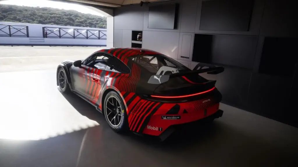 Porsche 911 Challenge: Un 992.2 de carreras derivado del GT3 de serie 10 Motor16 porsche 911 challenge 17 Motor16