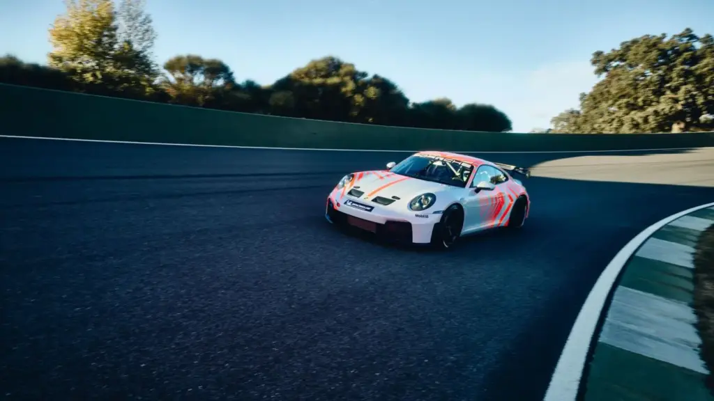 Porsche 911 Challenge: Un 992.2 de carreras derivado del GT3 de serie 18 Motor16 porsche 911 challenge 6 Motor16