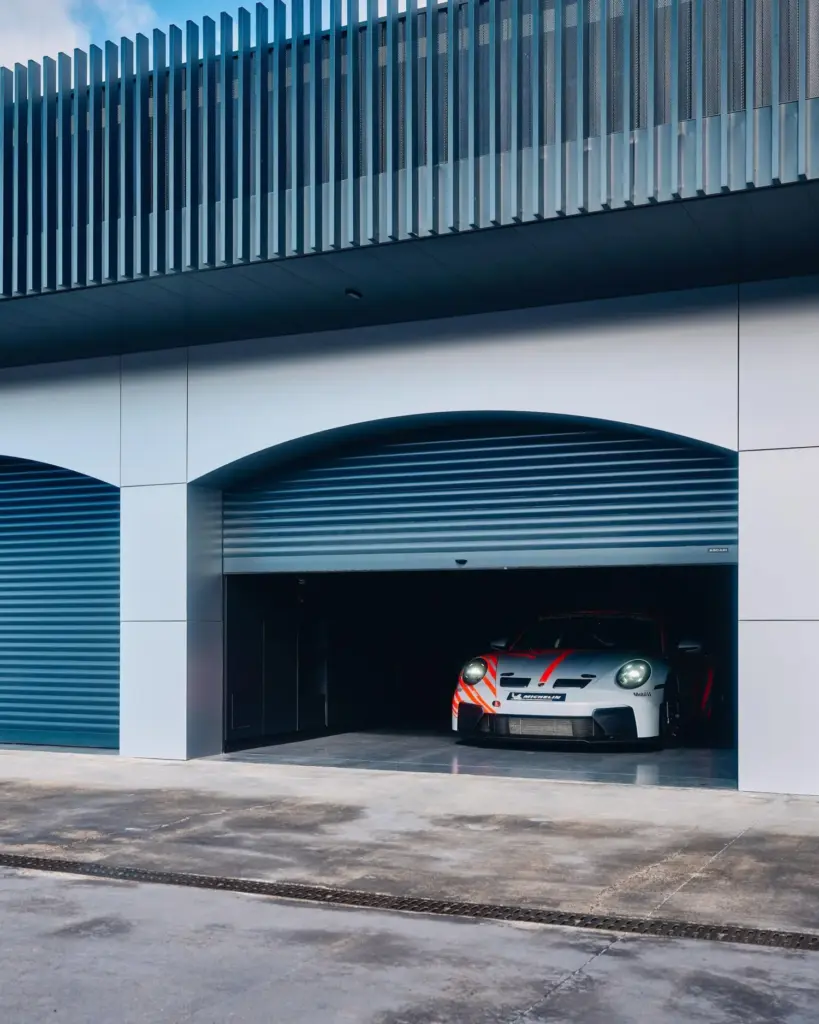 Porsche 911 Challenge: Un 992.2 de carreras derivado del GT3 de serie 15 Motor16 Porsche 911 Challenge: Un 992.2 derivado del GT3 de serie