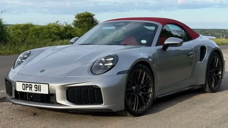 Harry’s garage prueba el Porsche 911 Turbo S híbrido y revela si es el 911 más rápido