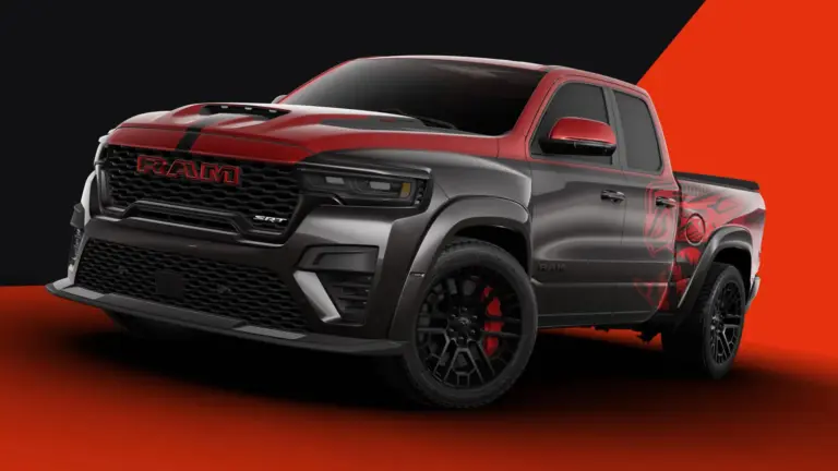 Estos dos Ram esconden un V8 Hellcat de 912 CV y un V10 de Viper