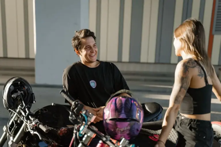 Seguro moto carnet A2 para noveles: coberturas imprescindibles y trucos para bajar la prima