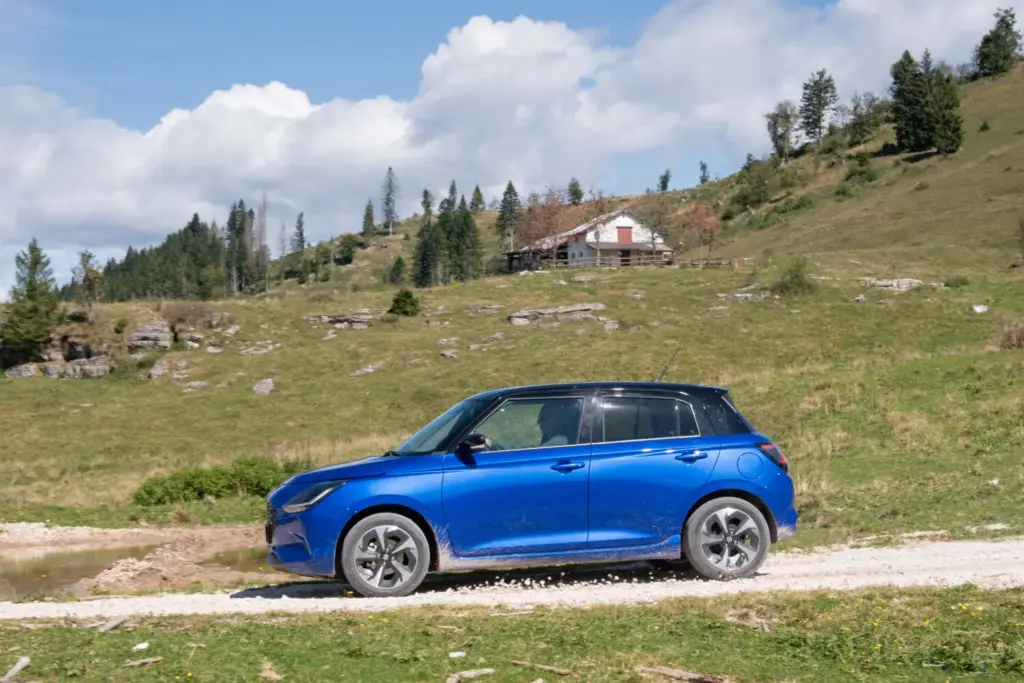 suzuki swift 4x4 offroad 5 Motor16