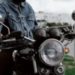 ¿Protegen los vaqueros de moto? La prueba de impacto que desmonta mitos
