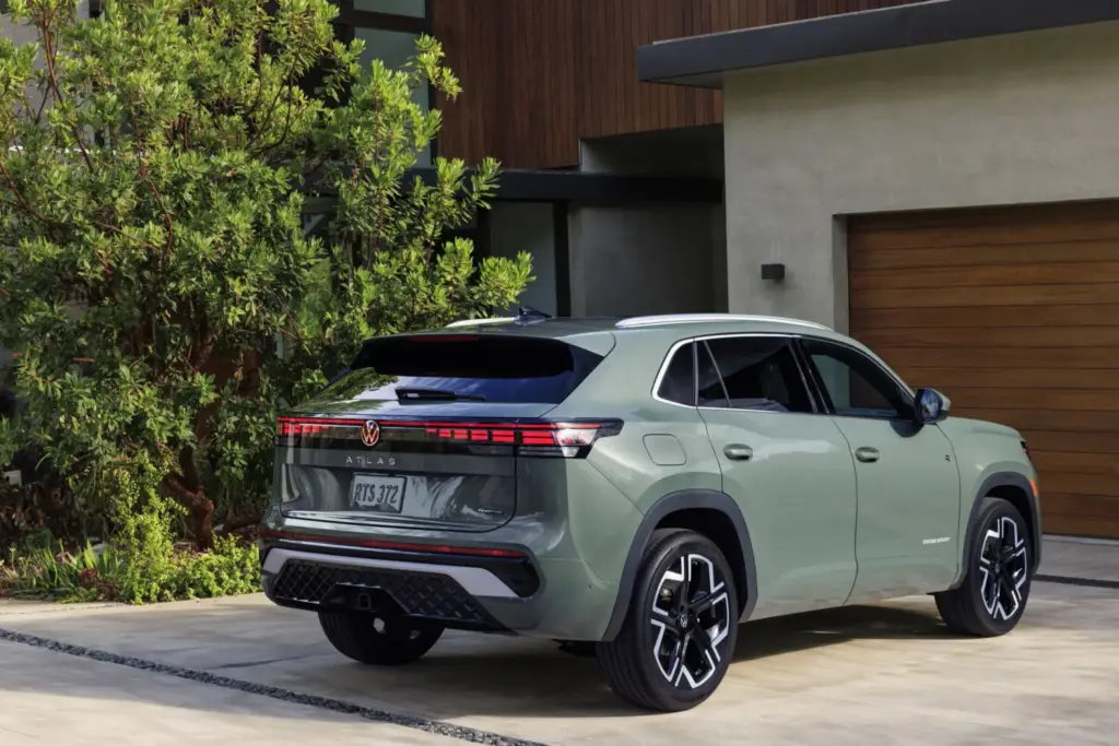 Volkswagen Atlas Cross Sport 2027: Nuevo diseño y motor más potente para este SUV de gran formato 3 Motor16 volkswagen atlas cross sport 2027 14 Motor16