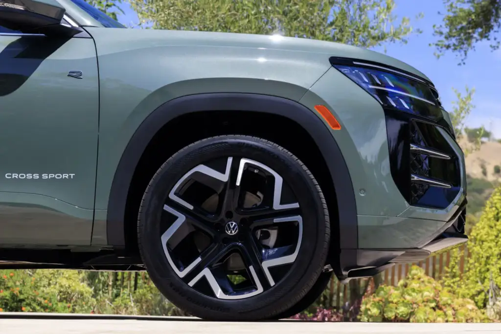 Volkswagen Atlas Cross Sport 2027: Nuevo diseño y motor más potente para este SUV de gran formato 17 Motor16 Volkswagen Atlas Cross Sport 2027: Nuevo diseño y motor más potente para este SUV de gran formato