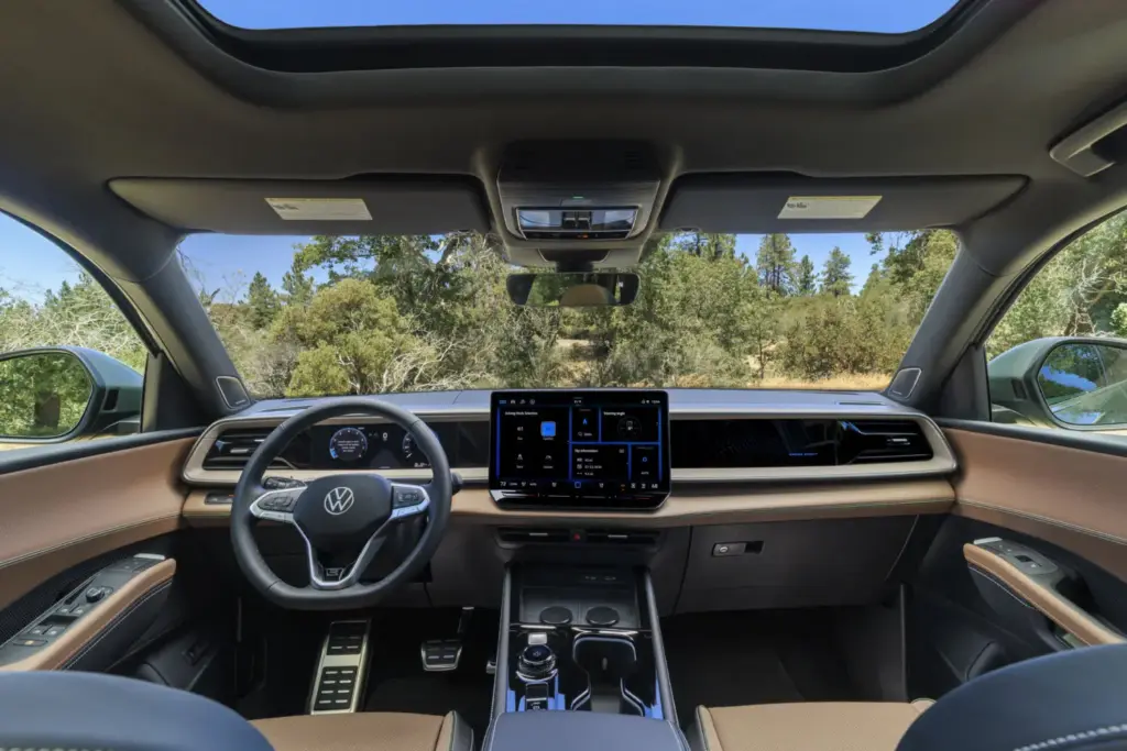 Volkswagen Atlas Cross Sport 2027: Nuevo diseño y motor más potente para este SUV de gran formato 14 Motor16 Volkswagen Atlas Cross Sport 2027: Nuevo diseño y motor más potente para este SUV de gran formato