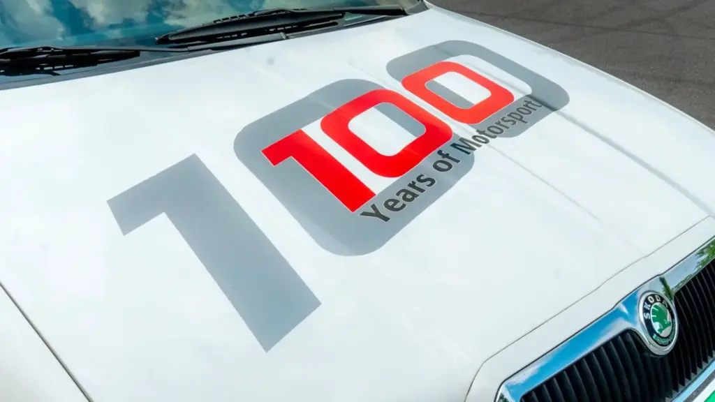 Los 8 millones de Škoda Octavia en sus 30 años de vida y las versiones más peculiares: GLC, gas natural, híbrido y un récord de 365 km/h 12 Motor16 1 generace Skoda Octavia RS WRC 100 cdeac7ab Motor16