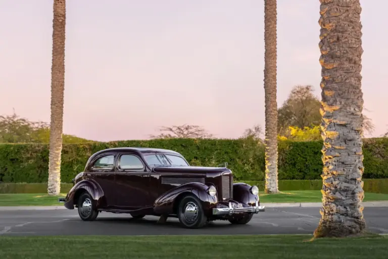 El Cord Experimental Berline de 1936: el prototipo que estrenó la tracción delantera y los faros escamoteables