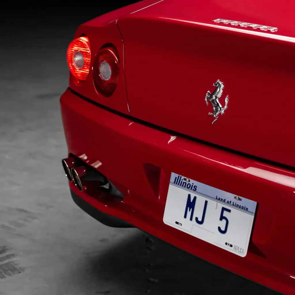 El legendario Ferrari 550 Maranello con el sello de Michael Jordan te está buscando 18 Motor16 1997 ferrari 550 maranello michael jordan 13 Motor16