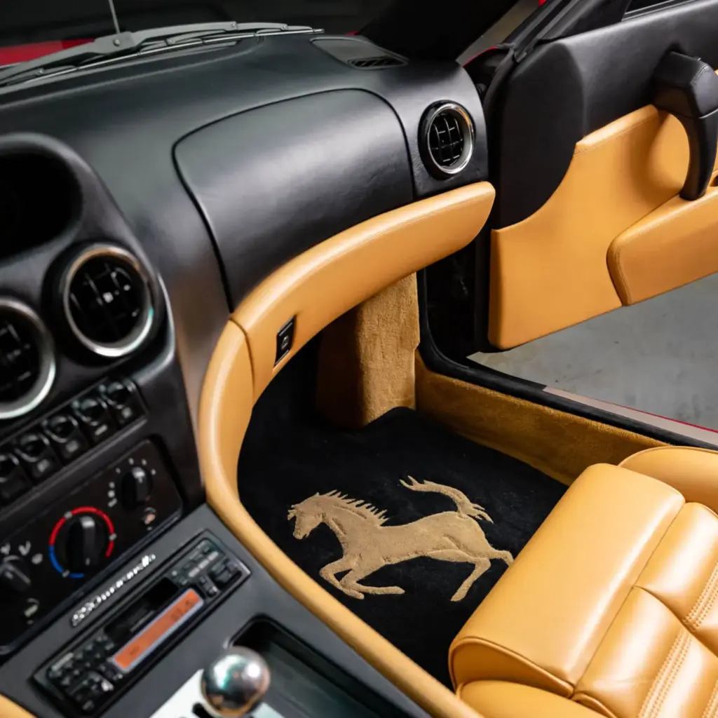 El legendario Ferrari 550 Maranello con el sello de Michael Jordan te está buscando 27 Motor16 1997 ferrari 550 maranello michael jordan 27 Motor16