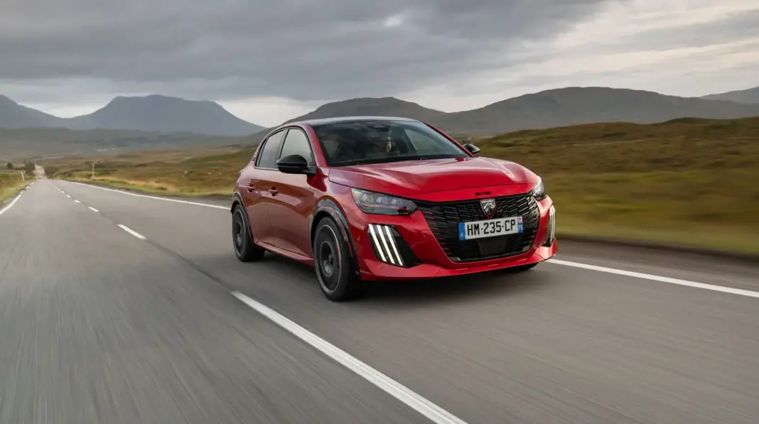 1_Peugeot E-208 GTi Elixir Red_PORTADA 1 Peugeot E 208 GTi Elixir Red PORTADA Motor16