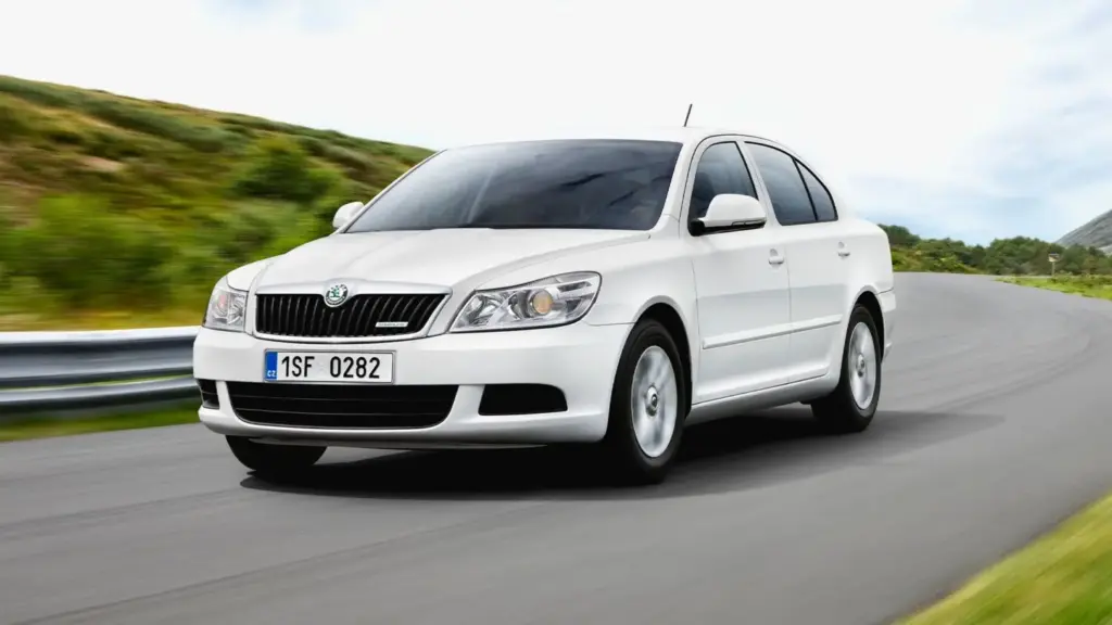 Los 8 millones de Škoda Octavia en sus 30 años de vida y las versiones más peculiares: GLC, gas natural, híbrido y un récord de 365 km/h 16 Motor16 2 GENERACE Skoda Octavia GreenLine 209634c4 Motor16