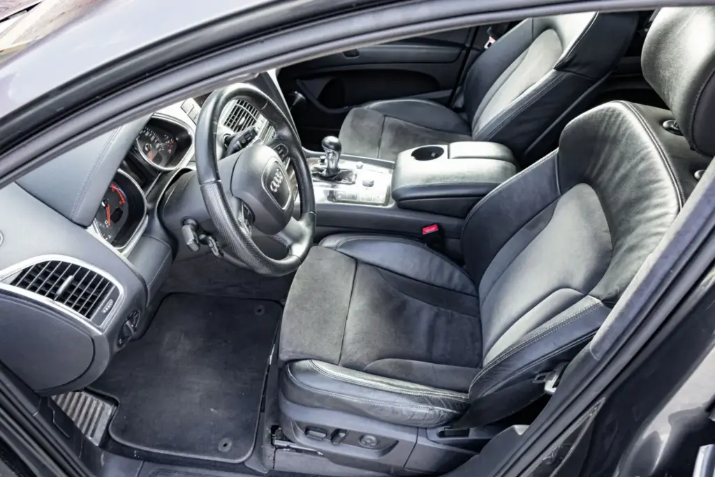 Este mítico Audi Q7 V12 TDI de 500 CV y 1.000 Nm puede ser tuyo por 5.000 euros 3 Motor16 Este mítico Audi Q7 V12 TDI de 500 CV y 1.000 Nm puede ser tuyo por 5.000 euros