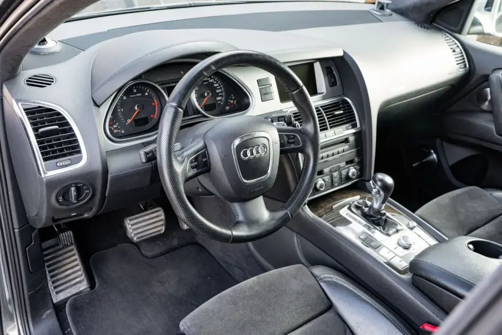 Este mítico Audi Q7 V12 TDI de 500 CV y 1.000 Nm puede ser tuyo por 5.000 euros 13 Motor16 2009 Audi Q7 V12 TDI quattro 1470244 Motor16