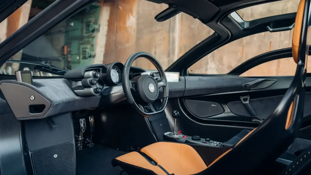 GMA T.50: El bólido que nació al rebufo del McLaren F1… incluso en el precio 23 Motor16 2025 GMA T50 Sothebys 29 Motor16