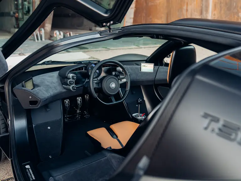 GMA T.50: El bólido que nació al rebufo del McLaren F1… incluso en el precio 2 Motor16 2024 GMA T.50. RM Sotheby's. Imagen interior.