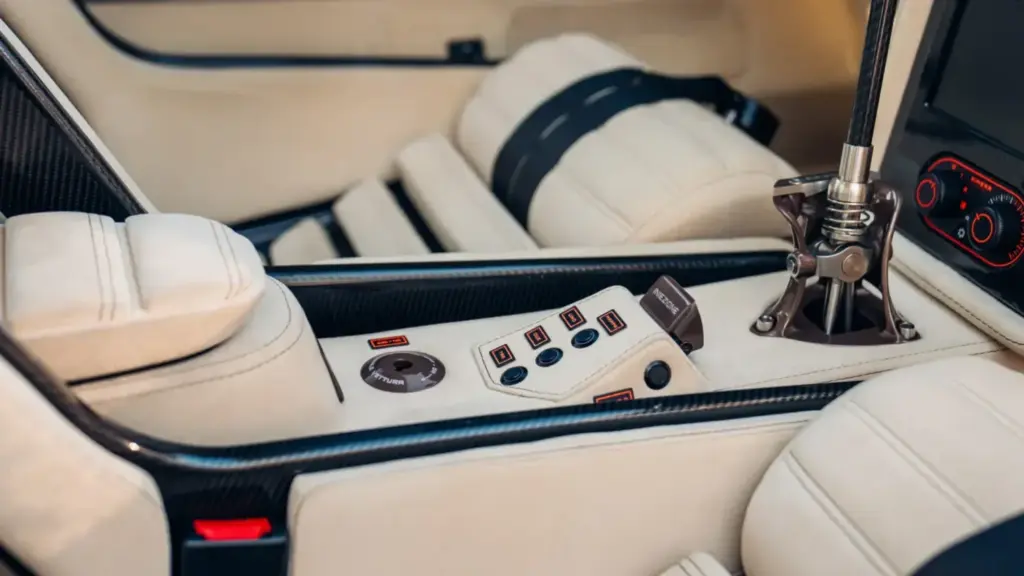 Kimera EVO37: el restomod inspirado en el Lancia 037 que ya multiplica por dos su precio original 43 Motor16 2025 Kimera EVO37 Broad Arrow 39 Motor16