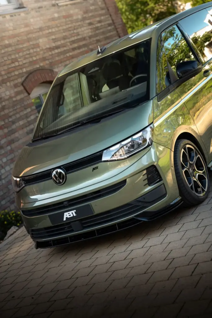 ABT convierte los Volkswagen Multivan y California en los GTI más inesperados que imaginas 9 Motor16 2026 ABT Volkswagen Multivan T7 17 Motor16