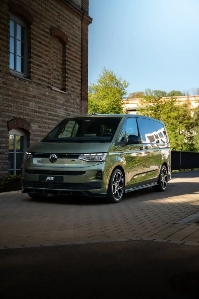 ABT convierte los Volkswagen Multivan y California en los GTI más inesperados que imaginas 6 Motor16 2026 ABT Volkswagen Multivan T7 2 Motor16