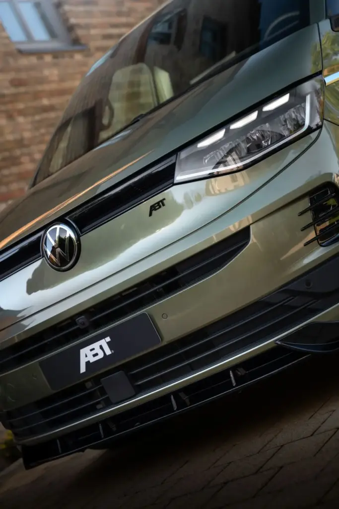 ABT convierte los Volkswagen Multivan y California en los GTI más inesperados que imaginas 10 Motor16 2026 ABT Volkswagen Multivan T7 6 Motor16