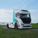 BYD debuta en Europa con el camión eléctrico ETT 44: 651 kWh, 1.006 CV y carga MCS a 1,5 MW