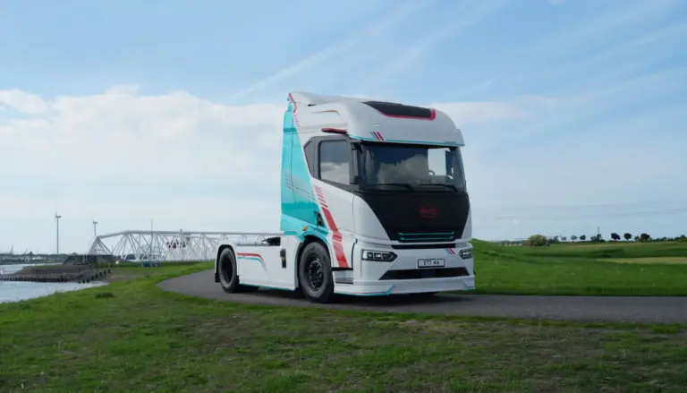 El camión eléctrico BYD ETT 44 debuta en Hannover con 1.020 CV y 651 kWh para el transporte pesado