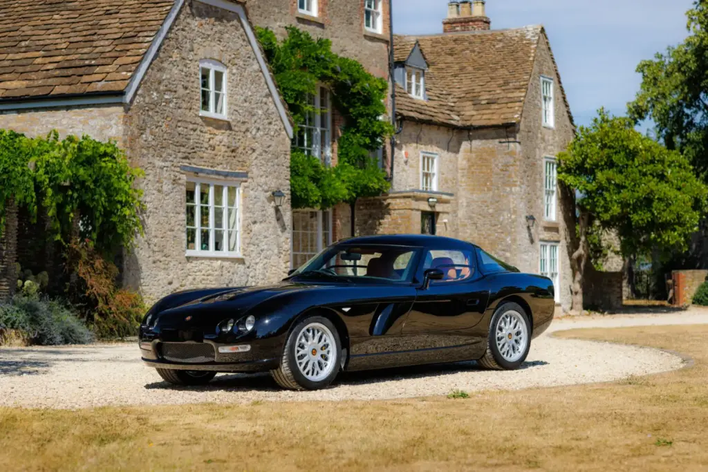 Bristol Cars: La mítica marca británica que regresa a la vida en su 80 aniversario 5 Motor16 2026 Bristol Fighter 6 Motor16