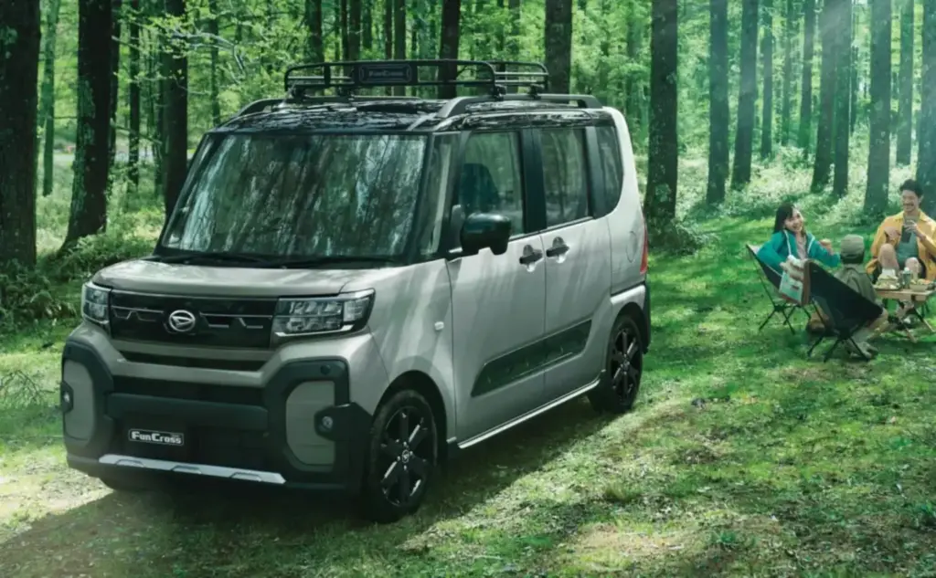 2026 Daihatsu Tanto. Imagen Fun Cross.