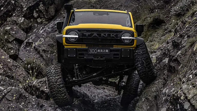 El GWM Tank 300 estrena dos versiones. Una de ellas capaz de dejar en evidencia al Wrangler en el Hell Gate