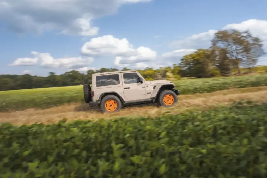 JL-2A: El Jeep Wrangler se rinde ante el primer Willys civil en su penúltimo “Twelve 4 Twelve” 6 Motor16 2026 Jeep Wrangler JL2A 3 Motor16