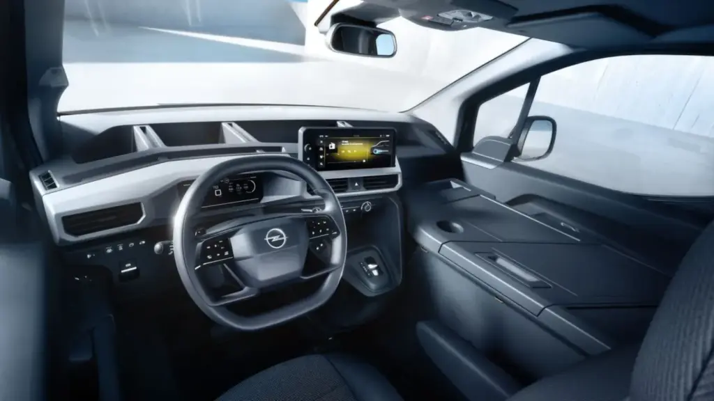 Los Citroën Berlingo y Opel Combo se llenan de plásticos para ajustar sus precios 3 Motor16 2026 Opel Combo Start. Imagen interior.
