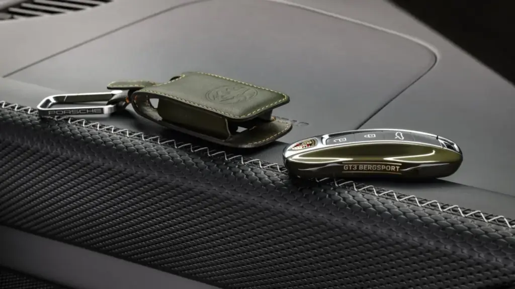 Bergsport: El ‘nueveonce’ con el que Porsche rinde homenaje a los parajes alpinos 30 Motor16 2026 Porsche 911 GT3 Bergsport 13 Motor16