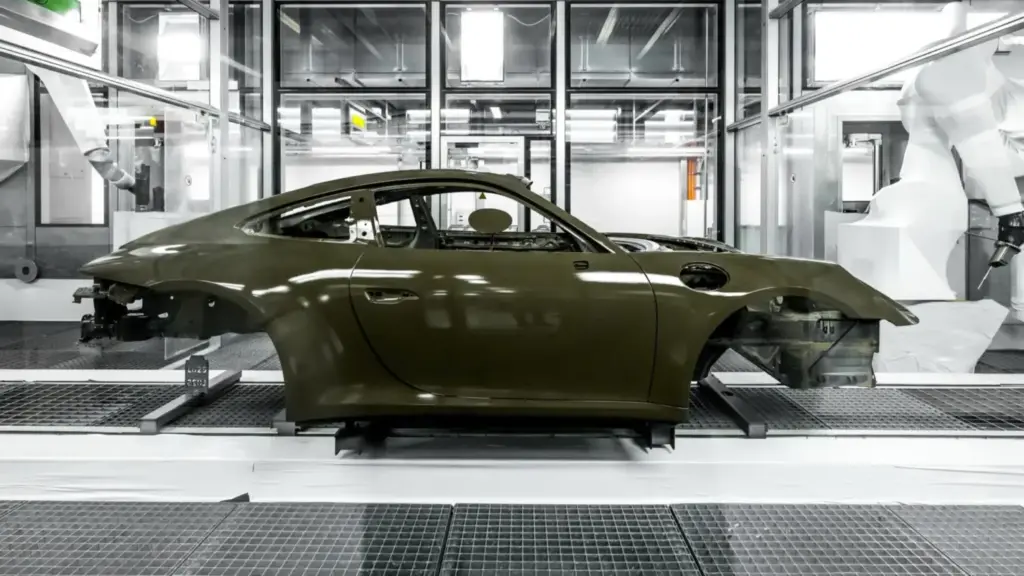Bergsport: El ‘nueveonce’ con el que Porsche rinde homenaje a los parajes alpinos 33 Motor16 2026 Porsche 911 GT3 Bergsport 31 Motor16