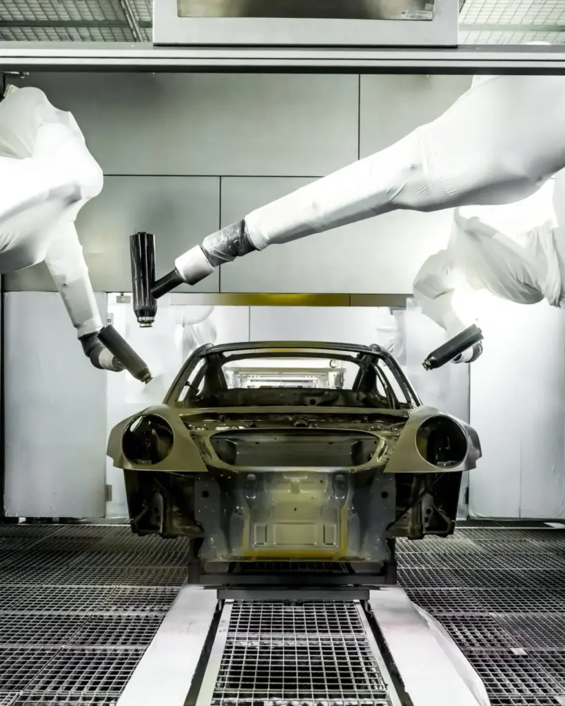 Bergsport: El ‘nueveonce’ con el que Porsche rinde homenaje a los parajes alpinos 43 Motor16 2026 Porsche 911 GT3 Bergsport 41 Motor16