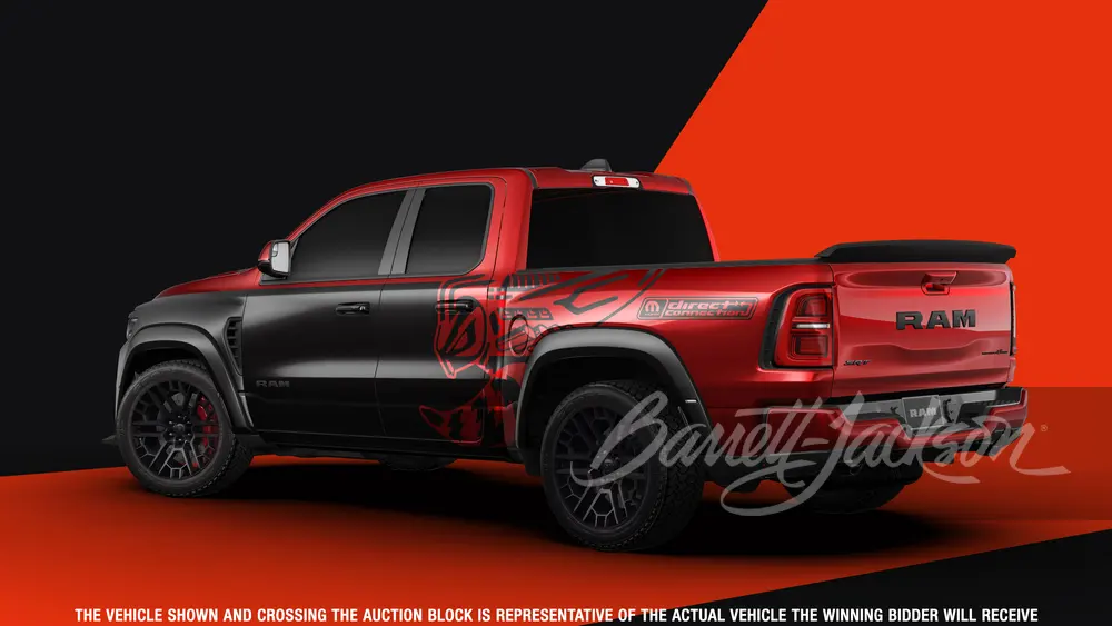 El primer RAM 1500 Rumble Bee SRT ya tiene dueño, que ha pagado 1.310.000 euros por esta joya… y por el regalo 4 Motor16 2026 RAM 1500 Subasta Barrett Jackson 3 Motor16