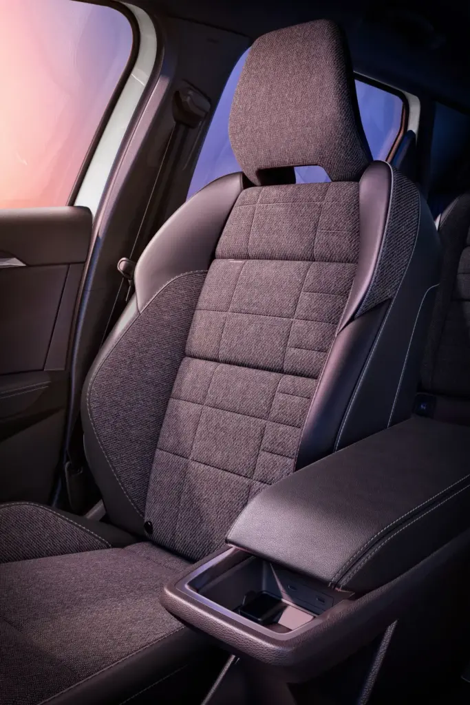 Renault potencia los argumentos de su Scenic E-Tech para volverse más interesante 20 Motor16 2026 Renault Scenic e tech 17 Motor16