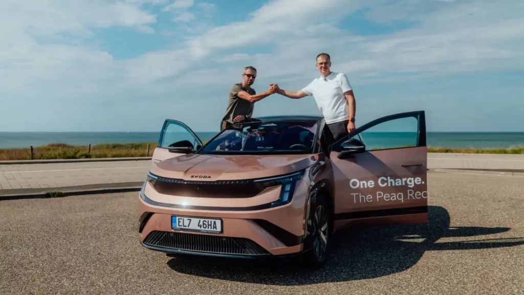 El Skoda Peaq hace historia al acariciar los 1.000 kilómetros 'non-stop' 2 Motor16 2026 Skoda Peaq 90 Viaje Récord. Imagen.