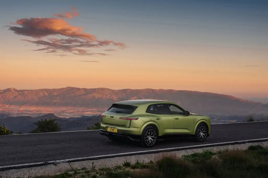 Torcal: Conocemos en persona el primer eléctrico de Bentley, un SUV con ADN español 22 Motor16 2026 bentley torcal 1 Motor16