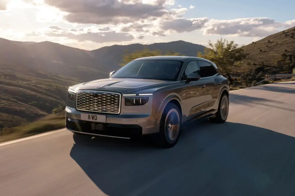 Torcal: Conocemos en persona el primer eléctrico de Bentley, un SUV con ADN español 31 Motor16 2026 bentley torcal 26 Motor16